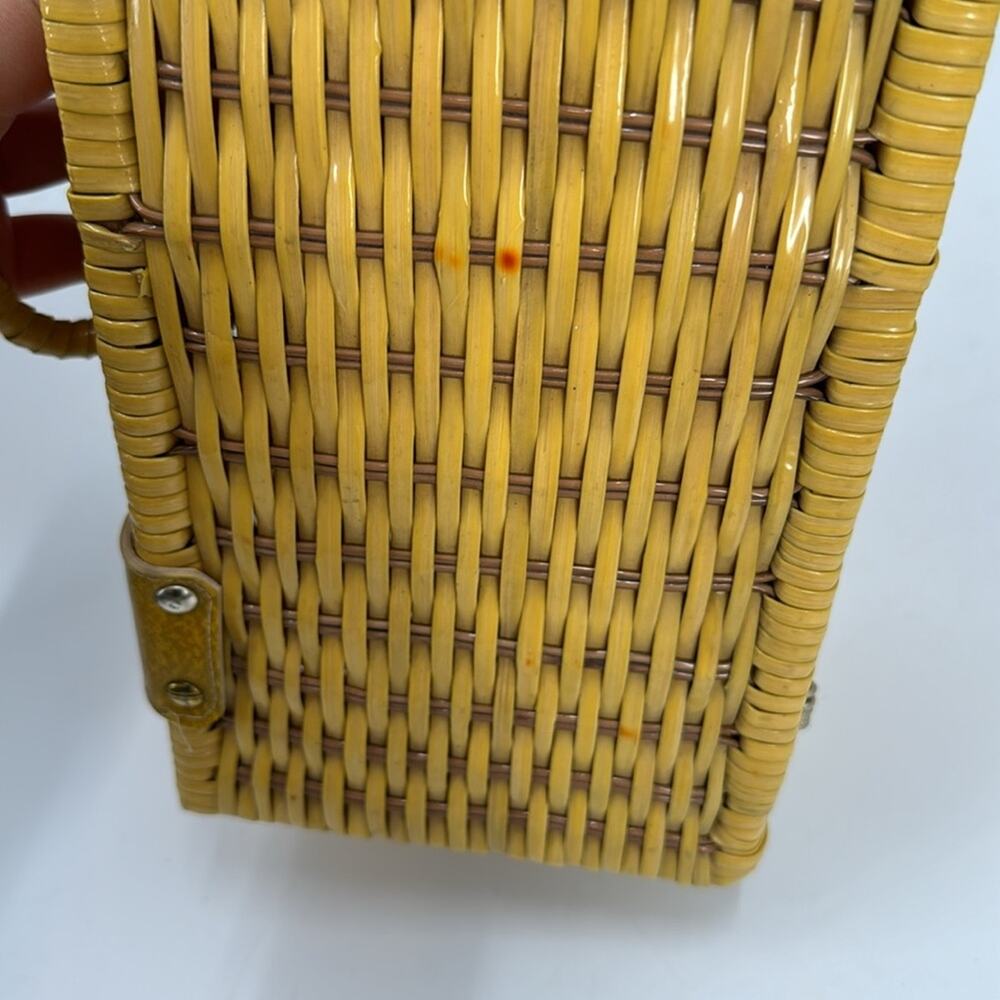 Vintage Yellow Wicker picnic basket handbag - Picture 5 of 12